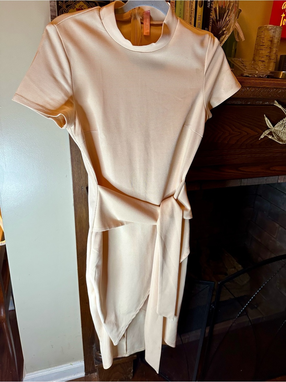 Short-Sleeve Midi Dress in Peach